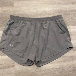 Under Armour Shorts 5” Size Medium